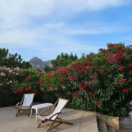 A Antheor Avec Vaste Piscine, Vue Et Montagne *