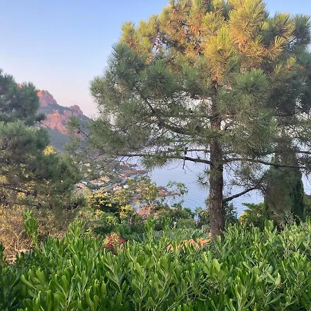 Lägenhet A Antheor Avec Vaste Piscine, Vue Et Montagne