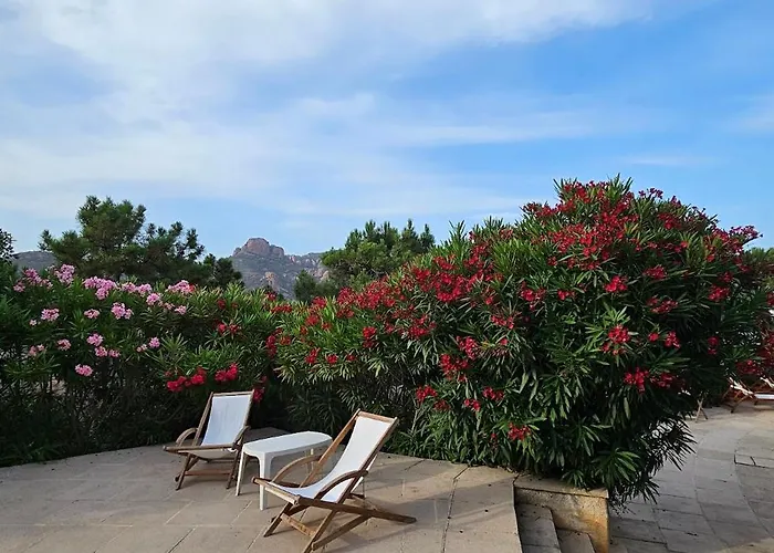 A Antheor Avec Vaste Piscine, Vue Et Montagne *