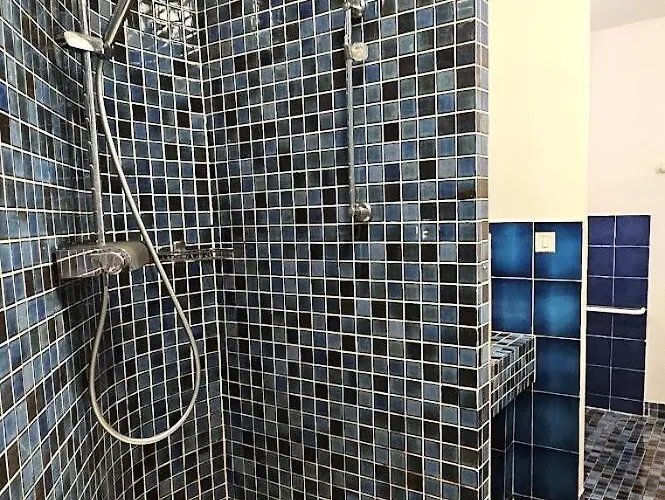 Apartment A Antheor Avec Vaste Piscine, Vue Et Montagne *