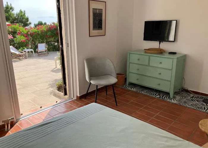 A Antheor Avec Vaste Piscine, Vue Et Montagne