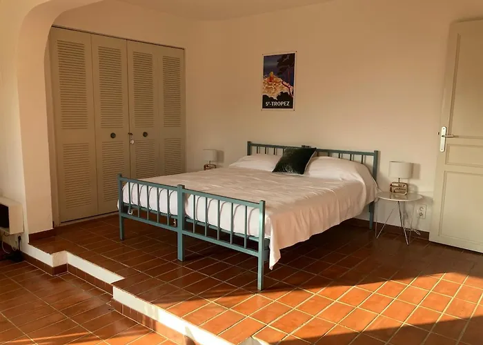 A Antheor Avec Vaste Piscine, Vue Et Montagne Lägenhet