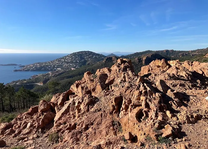 Lägenhet A Antheor Avec Vaste Piscine, Vue Et Montagne *