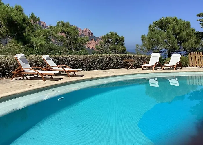 Lägenhet A Antheor Avec Vaste Piscine, Vue Et Montagne *